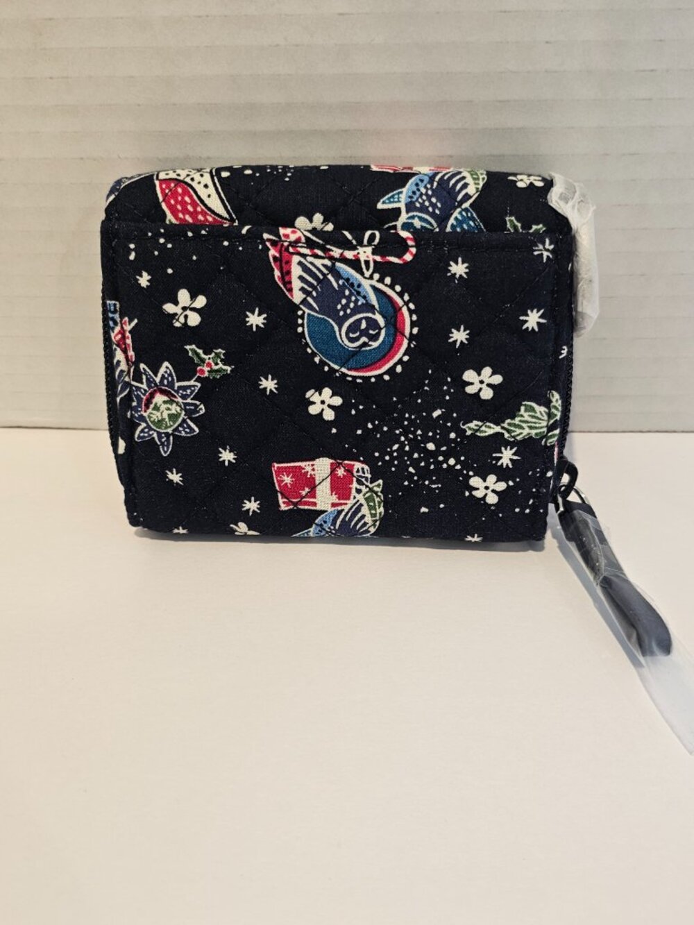 NWT Vera Bradley Iconic RFID Care Case Holiday Owls Winter Snow Blue Red White - Picture 2 of 7